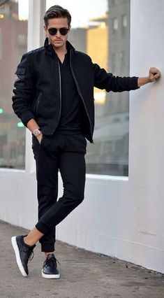 Sneakers Outfit Men, Black Outfit Men, Mens Fashion Blazer, Mens Fashion Smart, Winter Outfits Men, Mode Casual