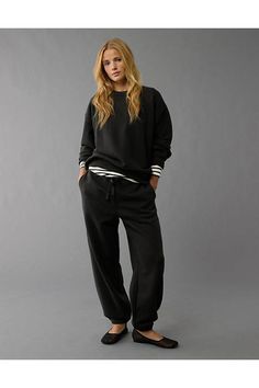 Super soft structured fleece/Crew neck/Ribbed cuffs & hem Sporty Sweatshirt With Ribbed Cuffs For Layering, Cotton Sweatshirt With Striped Cuffs For Fall, Casual Winter Sweatshirt With Striped Cuffs, Comfy Sweats With Ribbed Cuffs For Everyday, Casual Relaxed Fit Sweater With Elastic Cuffs, Fall Cotton Sweatshirt With Striped Cuffs, Casual Sweater With Elastic Cuffs And Relaxed Fit, Cozy Long Sleeve Sweats With Elastic Cuffs, Comfy Fleece Sweatshirt With Ribbed Cuffs