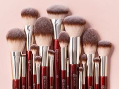 This 16-piece Luxury brush set offers all BK Beauty brushes bundled together for our biggest savings available, including: FACE BRUSHES 101 Contoured Foundation 102 Large Powder 103 Bronzer 104 Tapered Powder 105 Large Buffer 106 Round Foundation 107 Flat Blush 108 Precision Powder EYE BRUSHES 201 Blended Crease 202 Defined Crease 203 Shader 204 Smudge It 205 Contoured Shader 206 Blending Shader 207 Pencil Blender 208 Precision Angled → 100% cruelty-free, vegan fiber. → More consistent fiber, le Makeup Brush Set Amazon, Face Brush Set, Face Brushes, Eye Brushes Set, Best Makeup Brushes, Beauty Brushes, Lipstick Set, Beauty Bay, Eye Brushes