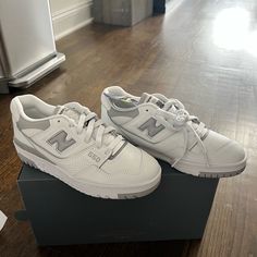 New Balance 550 Sneakers White / Grey Us 6.5 Never Worn New With Tags New Balance 550 White Grey, New Balance Shoes Men, New Balance 550 White, Navy Blue Sneakers, Balance 550, Shoes New Balance, Green Sneakers, Shoe Inspo, New Balance Women