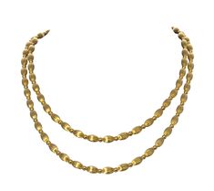 This polished yellow gold-plated Charleston Rice Bead necklace symbolizes Charleston’s long and bountiful rice crop history in a stylish way. Length: 16", 18", 60"