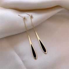 Black Drop Tassel Long Earrings Charm Jewelry - FV158 https://www.touchy-style.com/products/black-drop-tassel-long-earrings-charm-jewelry-fv158 Touchy Style #Hot Long Black Earrings, Grad Jewelry, Unique Wardrobe, Simple Studs, Black Drop Earrings, Steampunk Earrings, Earrings Luxury, Luxury Earrings, Tassel Drop Earrings