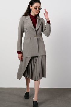 Women's Arabella Straight Long Sleeved Cotton Blazer S/M/L Grey MEAN BLVD Office Lady Suit For Fall, Tailored Blazer For Semi-formal Office Wear, Tailored Office Lady Blazer, Tailored Semi-formal Office Blazer, Elegant Office Blazer, Elegant Long Sleeve Office Blazer, Elegant Long Sleeve Blazer For Office, Elegant Tailored Suit, Elegant Structured Suit With Suit Collar