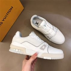 Size: 35-47 It comes with Dust box, Care manual, Tag, and Paper bag.Size Guide: Louis Vuitton Trainer, Louis Vuitton Trainers, Louise Vuitton, Sport Shoes Design, Shoes Canvas, Casual Stylish, Trainer Sneakers, Louis Vuitton Shoes, Sneakers Men Fashion