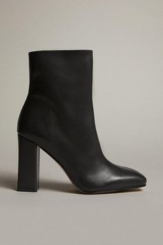 Leather Heeled Ankle Boot Black Heeled Boots Ankle, Ankle Heel Boots, H&m Boots, Glamorous Evening Dresses, Wardrobe Makeover, Black Heel Boots, Black Leather Ankle Boots, Footwear Collection, Black Leather Heels