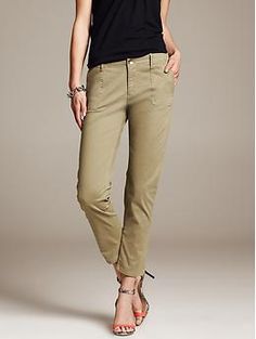 Tall Utility-Pocket City Chino Mid-rise Cargo Pants With Patch Pockets, Mid-rise Cargo Pants With Patch Pockets For Everyday, Everyday Mid-rise Cargo Pants With Patch Pockets, Trendy Everyday Cargo Pants With Pockets, Everyday Fall Cargo Pants With Side Pockets, Khaki Cargo Pants For Everyday Fall Wear, Everyday Khaki Cargo Pants For Fall, Cotton Bottoms With Pockets For Everyday Use, Everyday Khaki Bottoms With Pockets