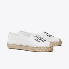 A timeless warm-weather shoe is elevated with soft leather. The Ines Platform Espadrille features a double-stacked leather logo and a jute platform. Pair with jeans or a dress for a classic seasonal style. Designer Espadrilles, Tory Burch Espadrilles, Soft Sandals, Platform Espadrilles, Footwear Design Women, Leather Logo, Espadrille Shoes, Seasonal Fashion, Tory Burch Shoes