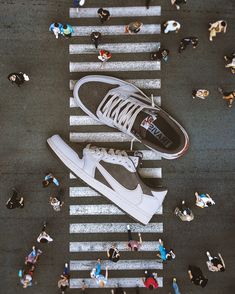 Shoe Street Photography, Nike Print Ad, Instagram Story Ideas Shoes, Converse Product Photography, Shoe Campaign Ideas, Street Product Photography, Shoe Commercial, Sports Branding