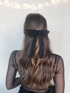 This is THE silhouette of the season. Why not add a sweet, on-trend detail to your low pony or half up style? We've seen this look donned on classic icons and all the way to the runway collections.  Delicately made with a lace, grosgrain, satin or velvet ribbon, this luxe hair accessory is fixed to a small French barrette for ease-of-wear.  Made by hand with precision and classic style in mind in Florida, USA. Free shipping within the US.  Follow me on Instagram! @NeverNotRetro Many other sizes Lace Hair Bow, Black Hair Bows, Bridal Statement Earrings, Classic Hair, Bow Barrette, Bow Hairstyle, Christmas Hairstyles, French Barrette, Lace Hair