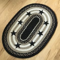 Briarwood Black Star Oval Braided Rugs-Lange General Store Mixed Braids, Cowboy Rugs, Oval Braided Rugs, Primitive Home Decor, Machine Stitching, Oval Rug, Hand Stencil, Ozark Mountains, Country Cabin