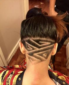 Female Hair Tattoo Designs, Triangle Undercut Design, Side Of Head Tattoo Shaved Hair, Geometric Shaved Hair Designs, Undercut Tattoos, Undercut Hair, Shaved Designs, Undercut Designs, Hourglass Tattoo