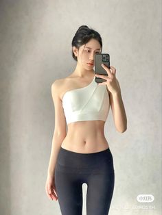 Pilates Outfit, Buff Women, Korean Fits, Slim Girl, Body Figure, Women Figure, Muscle Girls, Strong Girls