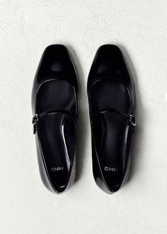 Patent leather-effect ballet flats - Woman | MANGO USA Classy Shoes Flats, Dream Wishlist, Trending Flats, Red Flats, Womens Ballet Flats, Ballerina Shoes, Pretty Shoes, Womens Flats, Shoe Collection