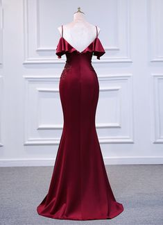 Cinghie di dolcezza della sirena rossa abito formale lungo, abito da ballo rosso vino
Cinghie di tesoro sirena rossa abito formale lungo, abito da ballo rosso vino Fitted Prom Dress With Heart-shaped Neckline, Fitted Evening Dress With Heart-shaped Neckline For Prom, Red Floor-length Mermaid Dress For Banquet, Red Satin V-neck Gown, Red Fitted Mermaid Dress For Banquet, Burgundy Satin V-neck Dress, Fitted Red Mermaid Dress For Banquet, Red Mermaid Dress With Sweep Train For Banquet, Red Mermaid Hem Gown For Banquet