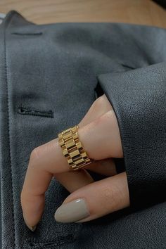 A woman wearing a gold chunky ring. Link Ring, Chunky Ring, Link Design, Pantsuits For Women, Linking Rings, Chunky Rings, Pretty Jewelry, Classic Watches, Affordable Jewelry