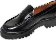 Classic Closed Toe Platform Oxfords, Classic Platform Loafers With Lug Sole And Round Toe, Classic Plain Toe Platform Oxfords, Calf Leather Platform Loafers For Business, Business Calf Leather Platform Loafers, Business Loafers With Platform In Calf Leather, Classic Business Platform Loafers With Lug Sole, Business Platform Loafers In Calf Leather, Classic Platform Oxfords