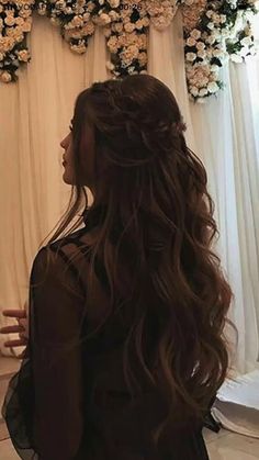 cute hoco hairstyles, homecoming hair 2022, cute hairstyles for prom,prom hairstyles,homecoming hair, homecoming style 2022, high school hairstyles Rambut Brunette, Kadeřnické Trendy, Fesyen Rambut, Quince Hairstyles, Long Hair Wedding Styles