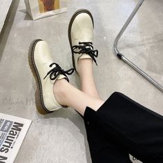 Olivia Mark - Collegiate Style Pointed-Toe Loafers: Casual Shoes with Thick Soles and Leather Uppers Collegiate Style, Pu Heels, Casual Flats, Outdoor Wear, Fashion Flats, Beige Color, Low Heels, Slide Sandals, Loafer Shoes