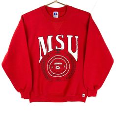 Vintage Minot State University Beavers Russell Sweatshirt Large Ncaa Made In Usa Size/Measurements (Based in inches) Size - Large Pit to pit - 21.5" Length - 26" Shoulder to cuff - 22" Condition / Details Cracking on print Combined Shipping: We provide combined shipping, please contact us for a quote State University, Vintage Shirts, Mens Sweatshirts, Ncaa, Sweat Shirt, Made In Usa, University, Bathing Beauties, Sweatshirts Hoodie