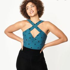 Nwt Unique Vintage Teal & Black Polka Dot Porter Top Size 2(Xs) Super Comfy/Stretchy Material Fitted Polka Dot Top For Night Out, Marilyn Monroe T Shirts, Black Polka Dot Top, Uv Clothing, 1950’s Style, 1950s Outfits, Floral Crop Tops, Crop Top Blouse, Party Tops