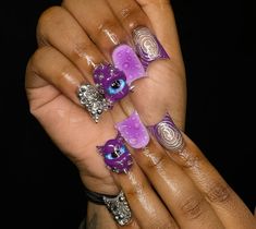 #nailidea #nailinspiration Purple Charm Nails, Black Nails Simple, Red Nails Halloween, Almond Nails French Tips, Pink Nails Fall, Purple Junk Nails, Halloween Nails Pink, Gel Nails Almond, Nail Polish Green