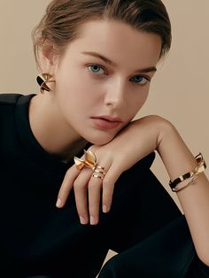 Editor's NotesThe jewelry collection from TANI by MINETANI will flatter any look gracefully.- Minimal feminine bangle- Elegance bright colors- High-shine texture - Works well with layering- Daily point itemMeasurement (in.)- Size 6.5in. (Small) / 7.1in. (Large)Composition & Care- Brass  Swarovski Crystals- Avoid direct heat and moisture- Wipe with a dry clothDesigner- by TANI by MINETANI Feminine Earrings, Heavy Makeup, Twist Ring, Fashion 2024, Waterproof Eyeliner, Flawless Makeup, Summer Beauty, Brass Gold, Women Accessories Jewelry