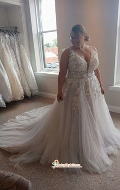 plus size wedding dress Plussize Weddingdress, Turkish Wedding Dress, Wedding Dress Cheap, Wedding Booklet, Curvy Wedding Dress, Curvy Wedding, Plus Wedding Dresses, Plus Size Brides, Plus Size Wedding Dress