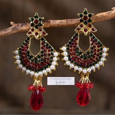 Green Stones, Earrings Red, Dinner Date, Gold Plated Earrings, Green Stone, Red Green, Gold Jewelry, Night Out, Gold Plate