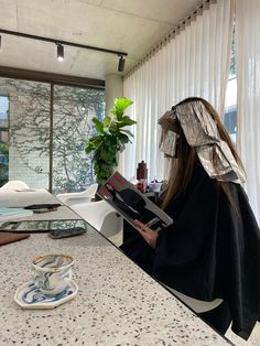 #hair #salon #hairsalon #spa #spaday #salonday #edwardsandco #morningcoffee #vogue #voguemagazine Busy Hair Salon, Paris Hair Salon, Hair Spa Aesthetic, Hair Appointment Aesthetic, Getting Hair Done Aesthetic, Cosmatolagist Aesthetic, Hairdressing Aesthetic, Hairdresser Aesthetic, Cosmetologist Aesthetic