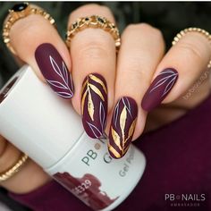 Maroon Nail Designs, Opal Nails, Wine Nails, Nails Arts, Maroon Nails, Chrome Nail, Burgundy Nails, Pretty Nail Art, Floral Nails