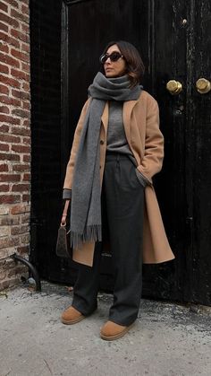 Camel Coat Outfit Winter Style, Camel Coat Outfit, Winter Coat Outfits, Winter Boots Outfits, Skandinavian Fashion, Trendy Outfits Winter, Chic Coat, Populaire Outfits, Mode Boho