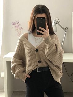 2024 Outfits, Casual College Outfits, Winter Fashion Outfits Casual, Everyday Fashion Outfits, Casual Day Outfits, Quick Outfits, Stylish Clothes, Easy Trendy Outfits, Cardigan Outfits