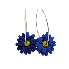 Lightweight style handcrafted Blue Aster hoop earrings on a choice of 20 gauge 925 sterling silver or 14k  gold filled hoops and available in 2 sizes.  -Original hand sculpted polymer clay flowers -Durable, water-resistant -No molds, no paint -Hoop size : Choose 25mm/1 inch (pictured) or 35mm/1.38 inch -20 gauge hoops - choose 925 sterling silver or 14k gold filled View matching collection at:  https://www.etsy.com/shop/strandedtreasures/search?search_query=aster This item is made-to-order. Listing photos are for example. COLOR SAMPLE CARDS Require a color match? Colors may appear slightly different on screen than in person. If you require a color match, purchasing a color sample card is strongly recommended. ●Polymer Clay Color Sample Card: https://www.etsy.com/listing/536794301 ●Rhinesto Everyday Flower Hoop Earrings, Everyday Flower Shaped Hoop Earrings, Adjustable Flower Hoop Earrings For Everyday, Blue Everyday Flower Jewelry, Blue Flower Hoop Earrings Gift, Blue Flower Hoop Earrings As Gift, Blue Flower Shaped Hoop Earrings, Blue Flower-shaped Hoop Earrings, September Birth Flower