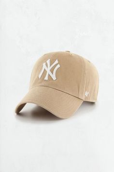 Ny Yankees Hat, Yankee Hat, Ny Hat, New York Yankee Hat, New York Yankees Logo, Yankees Cap, Yankees Hat, Diy Vetement, Fall Capsule Wardrobe