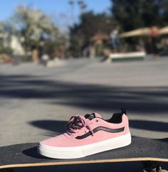 Cute Vans, Kyle Walker, Tenis Vans, Luxury Boots, Sneakers Fashion Outfits, Sneakers Vans, Casual Sport Shoes, Vans Sneakers, Dream Shoes