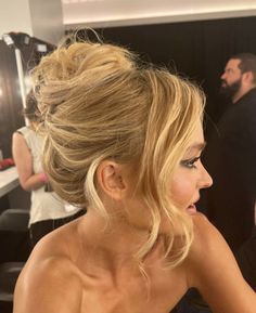 Lily Rose Depp The Idol Hair, Lily Rose Depp Updo, Lily Rose Drop Hair, Lily Rose Depp Hairstyles, Loose High Bun, 90s Wedding Hair, Court Hairstyles, Lily Rose Depp Hair, Messy Updo Hairstyles