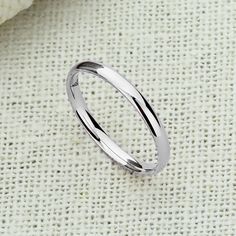 Elegant Harmony ✨💎 It gives you beautiful, attractive and outstanding jewelry experience ✨ Everlasting Confidence Wonderful Quality Stay Shiny Exquisite Fit 15,000+ customer reviews Free Shipping & Returns *Learn more 👍 Recommendations Perfect for everyday wear Ideal for travel or a destination wedding A perfect choice for an anniversary gift Description: This elegant wedding band is crafted from solid 14K gold and features a high-polished plain dome design that exudes timeless sophistication. Dome Wedding Band, Dome Wedding, Classic Wedding Band, Gold Piece, Best Diamond, Elegant Wedding, Rhodium Plated, Anniversary Gift, Wedding Band