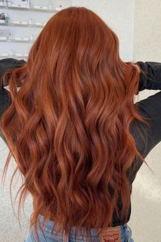 Red Color Hair Dye, Redhead Colors Hair, Orange Auburn Hair Color, Pumpkin Spice Red Hair Color, Copper Hair Colour Ideas, Natural Red With Lowlights, Ginger Haircut Ideas, Brown Copper Hair With Blonde Highlights, Auburn Hair With Ginger Highlights