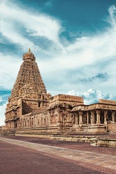 Brihadeeswara Temple is located in Tamil Nadu Thanjai Periya Kovil Drawings, Thanjai Periya Kovil Wallpaper, Poster Design Competition, Historical Temples, Places To Visit In India, India Travel Places, India Architecture