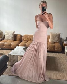 Satin Tulle, Elsa Hosk, Tulle Ball Gown, Ball Gowns Evening, Custom Size Dresses, Long Prom Dress, Dress Size Chart, Look Chic