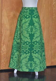 Excellent condition vintage skirt made in late 1960's or early 1970's with Marimekko fabric and Butterick or McCalls pattern. Size 6. Retro Green A-line Skirt, Vintage Long Skirt Dress With Lined Skirt, Vintage Long Dress With Lined Skirt, Vintage Dresses With Lined Relaxed Skirt, Vintage Dress With Lined Relaxed Skirt, Vintage Long Green Skirt, 1970s Fitted Lined Skirt, Vintage Green Long Skirt, Vintage Fitted Lined Maxi Skirt