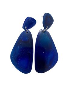 The earrings are made with epoxi resine, blue alcohol ink color and silver metal.. Add it to any outfit for the perfect touch of urban chic.  Modern urban feel.  This earrings are an ideal treat for youself or perfect as a GIFT for anyone you love.  We strive for 100% customer satisfaction. If any problems are encountered upon receipt, please notify me for a quick and friendly resolution.   Don't forget to make sure your Etsy address is correct as that is where I will ship it to.    Check out the main shop page to browse our full line: http://www.etsy.com/shop/enjoywelrydesign Trendy Blue Resin Jewelry, Modern Blue Earrings For Party, Hypoallergenic Blue Earrings For Summer, Artsy Blue Earrings For Party, Artsy Nickel-free Blue Jewelry, Artsy Blue Nickel-free Jewelry, Blue Resin Jewelry For Party, Blue Resin Jewelry For Parties, Artsy Blue Jewelry For Party