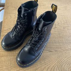 Only Worn A Couple Times. Platform Sole Shoes Doc Martens, Dr Martens Black, Dr Martens Shoes, Martens Shoes, Couple Time, Doc Martens, Lace Up Boots, Shoe Laces, A Couple