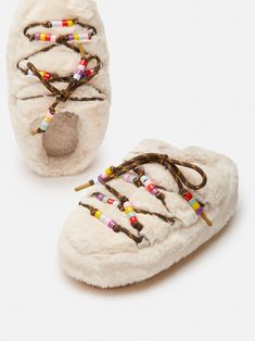 Cream Mules, Fantasy Dream, Fur Mules, Fur Design, Bead Embellishment, Aesthetic Outfits Men, Ugly Shoes, Moon Boot, Fall Items