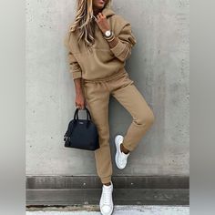 Women’s Size M Tan Brown Women's Solid Color Hoodie And Pants Two Piece Tracksuit What Earrings Can You Wear With Tracksuit, Polyester Pants, Top Pants Set, Tracksuit Set, Tracksuit Women, Hooded Tops, Look Plus, Women Set, Outfit Casual