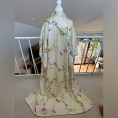 Vintage Silk Cherry Blossom Design Kimono. Hand Stitched And The Branches Look To Be Hand Painted. The Silk Is A Higher Grade As It Has Designs Within The Knit. Please See Photos. It Is Not In Perfect Condition, There Are A Few Age Spots (Brown Or Reddish Spots) They Are More Noticeable On The Inside Of The Kimono Rather Than The Outside. The Ones On The Outside Are Quite Small. Please Let Me Know If You Have Any Questions. It Is A Very Beautiful Place White And Yellow Color. Cherry Blossom Design, Blossom Design, Japanese Vintage, Silk Kimono, Age Spots, Make Color, Beautiful Place, Vintage Silk, Kimonos