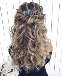 Grad Hair, Bridal Hair Clip, Wedding Hair Inspiration, Wedding Hair Down, Penteado Cabelo Curto, Post Surgery, Wedding Hairstyle, Wedding Hairstyles For Long Hair