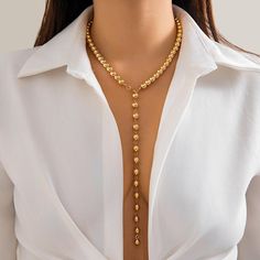 Product information: Color: gold 5181, gold 6201, white K 6201, white 6201 Chain style: ball bead necklace Material: Metal Perimeter: 21cm (inclusive)-50cm (inclusive) Packing list: 1*Necklace Product Image:For an eye-catching, yet minimal necklace that elegantly highlights your neck/décolletage, look no further than this Baguette Diamond Necklace. Its dainty diamond charm is the perfect accessory for life's special moments, such as a Prom or a wedding. * Material: High Quality Solid 925 Sterlin Elegant Fashion Outfits, Gold Tassel Necklace, Vintage Goth, Beaded Tassel Necklace, Neck Accessories, Beads Chain, Beaded Collar, Pendant Design, Beaded Tassels