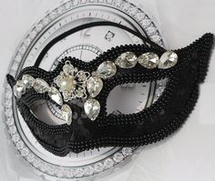 bling cute masquerade mask with black and clean diamonds crystal. If you are interested in a custom order or have any questions please feel free to contact me. made to order for this items Masquerade Mask Black, Halloween Maske, Glitter Mask, Crystal Party, Masque Halloween, Womens Costumes, Mask Black, Black Mask, Masquerade Mask