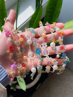 Glass beads hand made flower pearl nature Beaded Bracelets Colorful, Beaded Flower Keychain, Bead Crafts To Sell, Beads Flowers Tutorial, Bead Flowers Tutorial, Flower Bracelet With Beads, Flower Beads Tutorial, Self Made Jewelry, Beaded Flower Tutorial